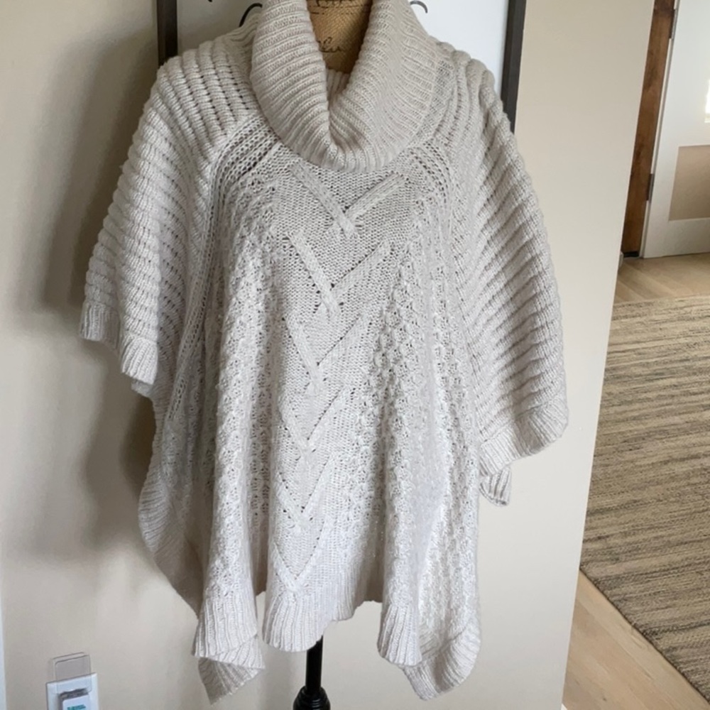 Women’s poncho!